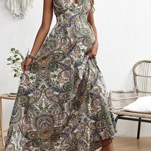 Green Paisley Print Sleeveless V-Neck Maxi Maternity Sundress